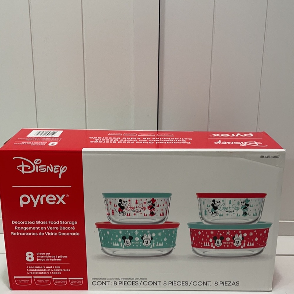 Disney Christmas Pyrex 8 Piece Set - Picture 2 of 6